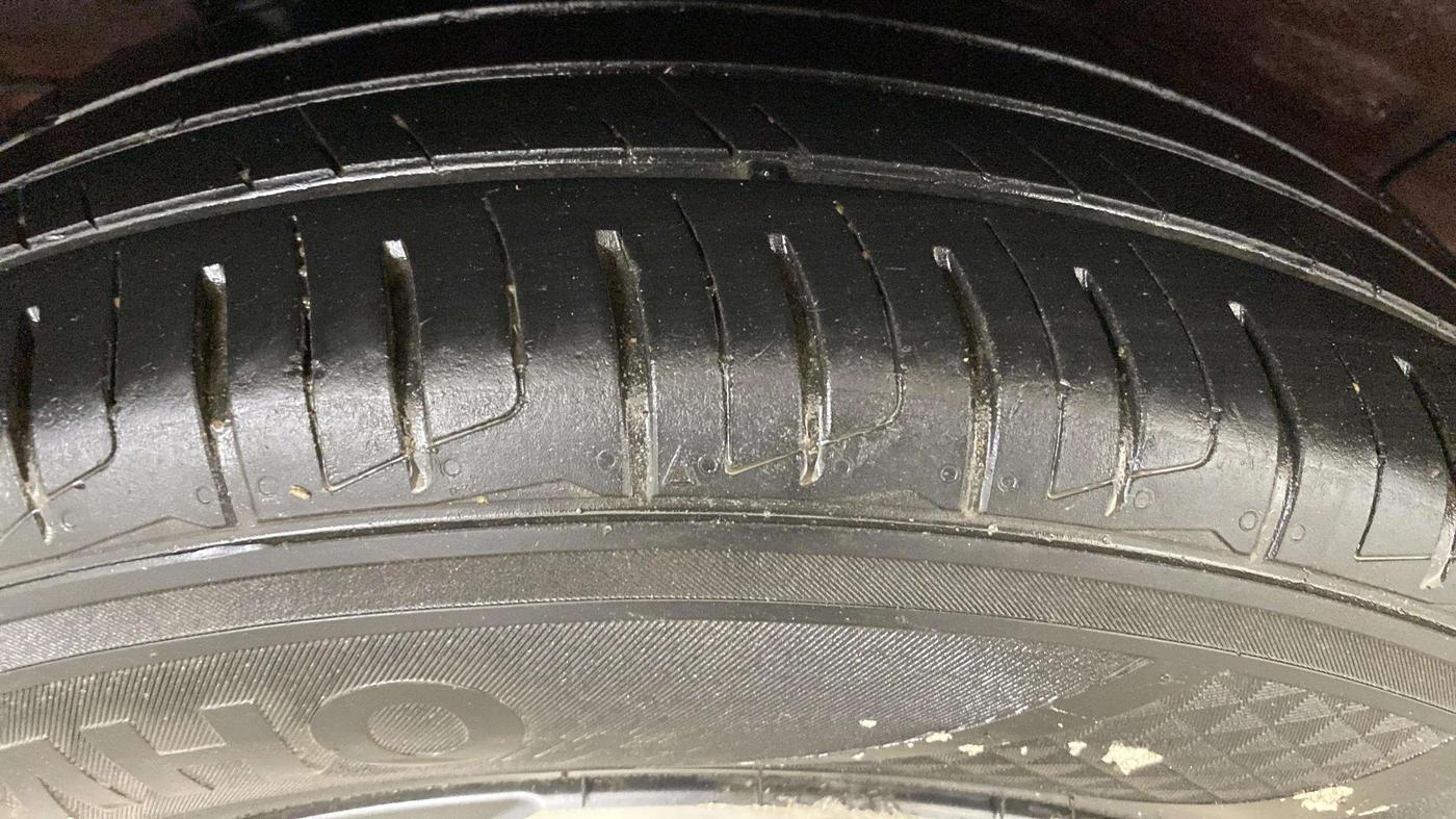 2020 Hyundai VENUE S 1.2, Petrol, Manual, 71,112 km, Left Rear Tyre Tread