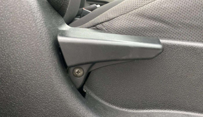2017 Tata Tiago XT PETROL, Petrol, Manual, 52,825 km, Driver Side Adjustment Panel