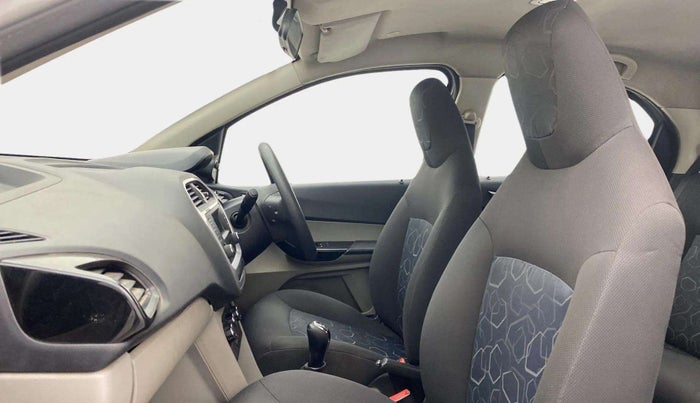 2017 Tata Tiago XT PETROL, Petrol, Manual, 52,825 km, Right Side Front Door Cabin