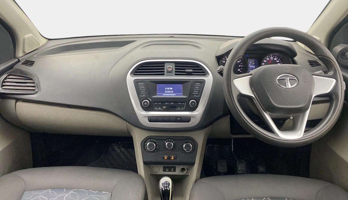 2017 Tata Tiago XT PETROL, Petrol, Manual, 52,825 km, Dashboard