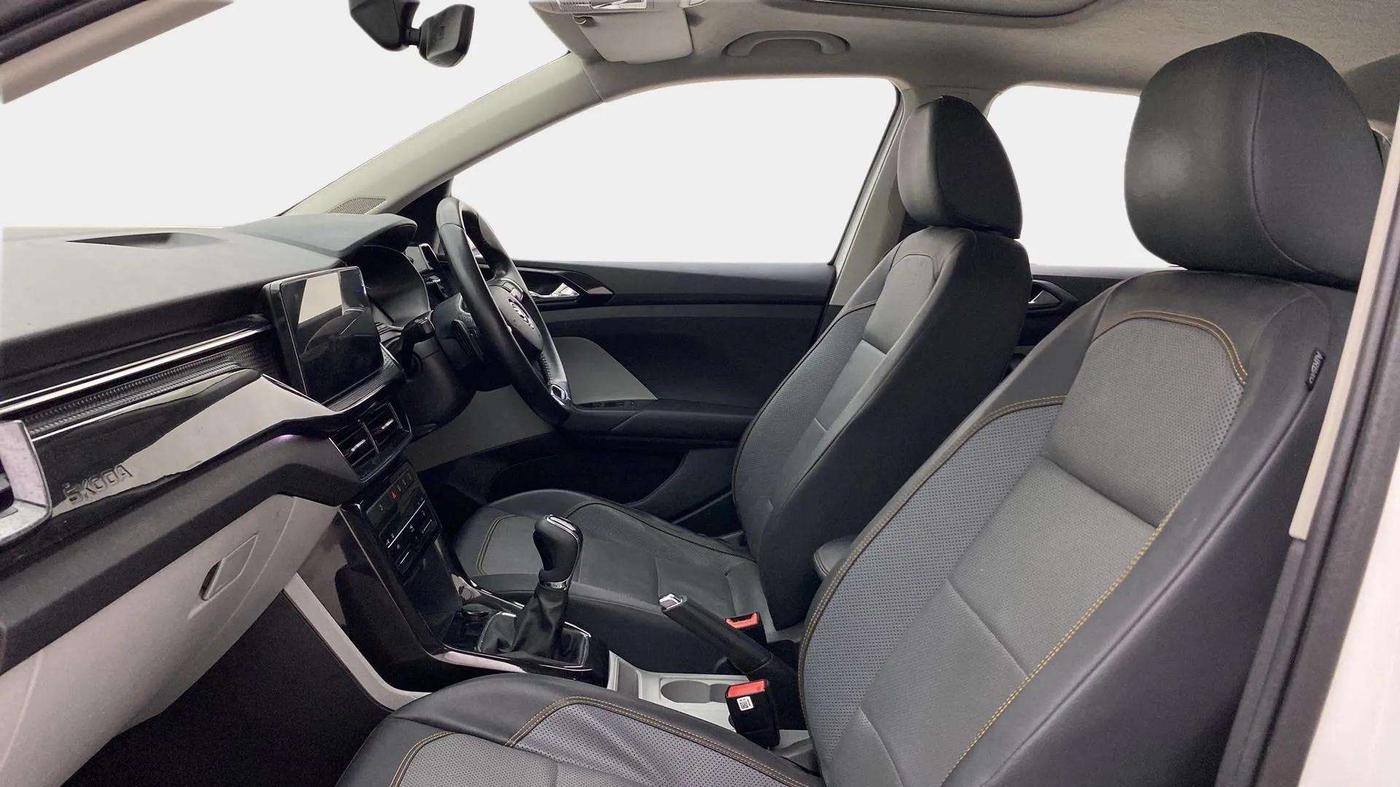 2022 Skoda KUSHAQ STYLE 1.5L TSI DSG (6 AIRBAGS), Petrol, Automatic, 63,714 km, Right Side Front Door Cabin
