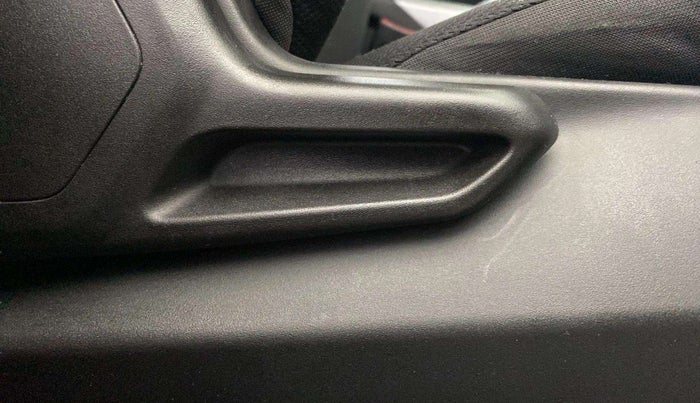 2020 Tata NEXON XM SUNROOF PETROL, Petrol, Manual, 53,641 km, Driver Side Adjustment Panel