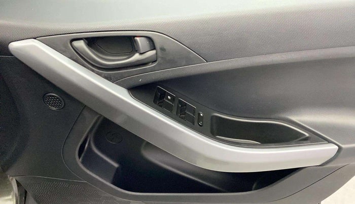 2020 Tata NEXON XM SUNROOF PETROL, Petrol, Manual, 53,641 km, Driver Side Door Panels Control