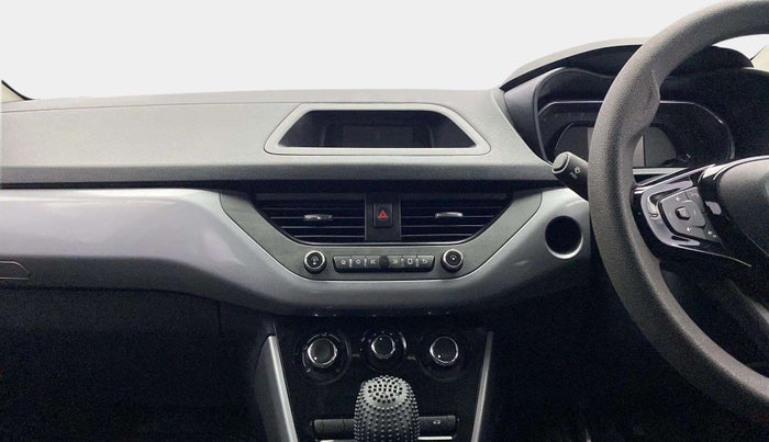 2020 Tata NEXON XM SUNROOF PETROL, Petrol, Manual, 53,641 km, Air Conditioner