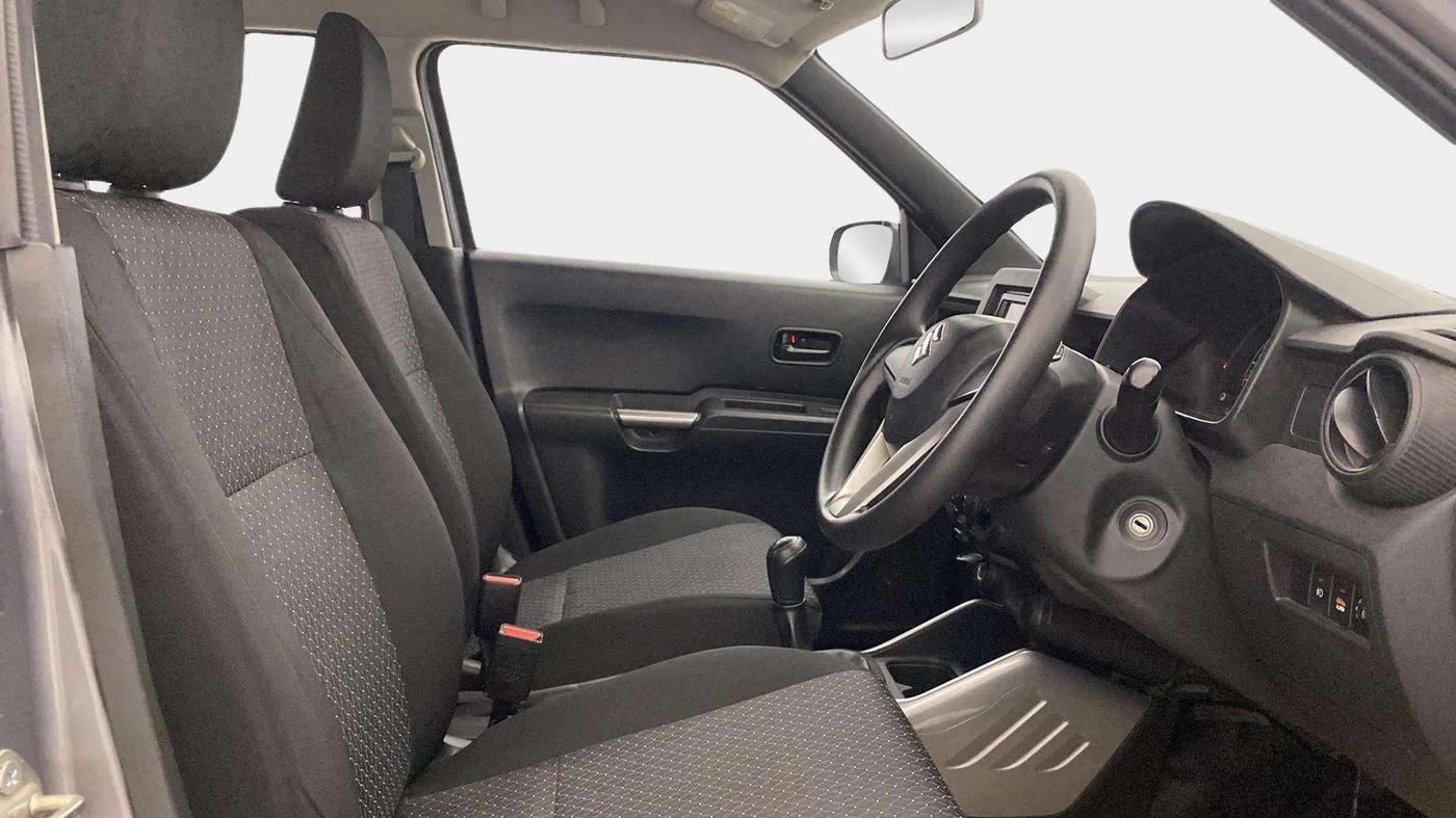 2020 Maruti IGNIS SIGMA 1.2, Petrol, Manual, 52,208 km, Right Side Front Door Cabin