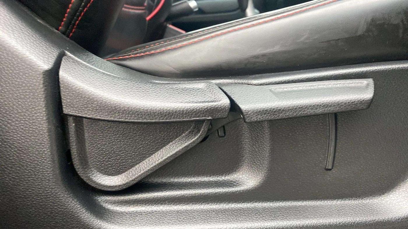 2022 KIA SONET HTK PLUS 1.5, Diesel, Manual, 42,751 km, Driver Side Adjustment Panel