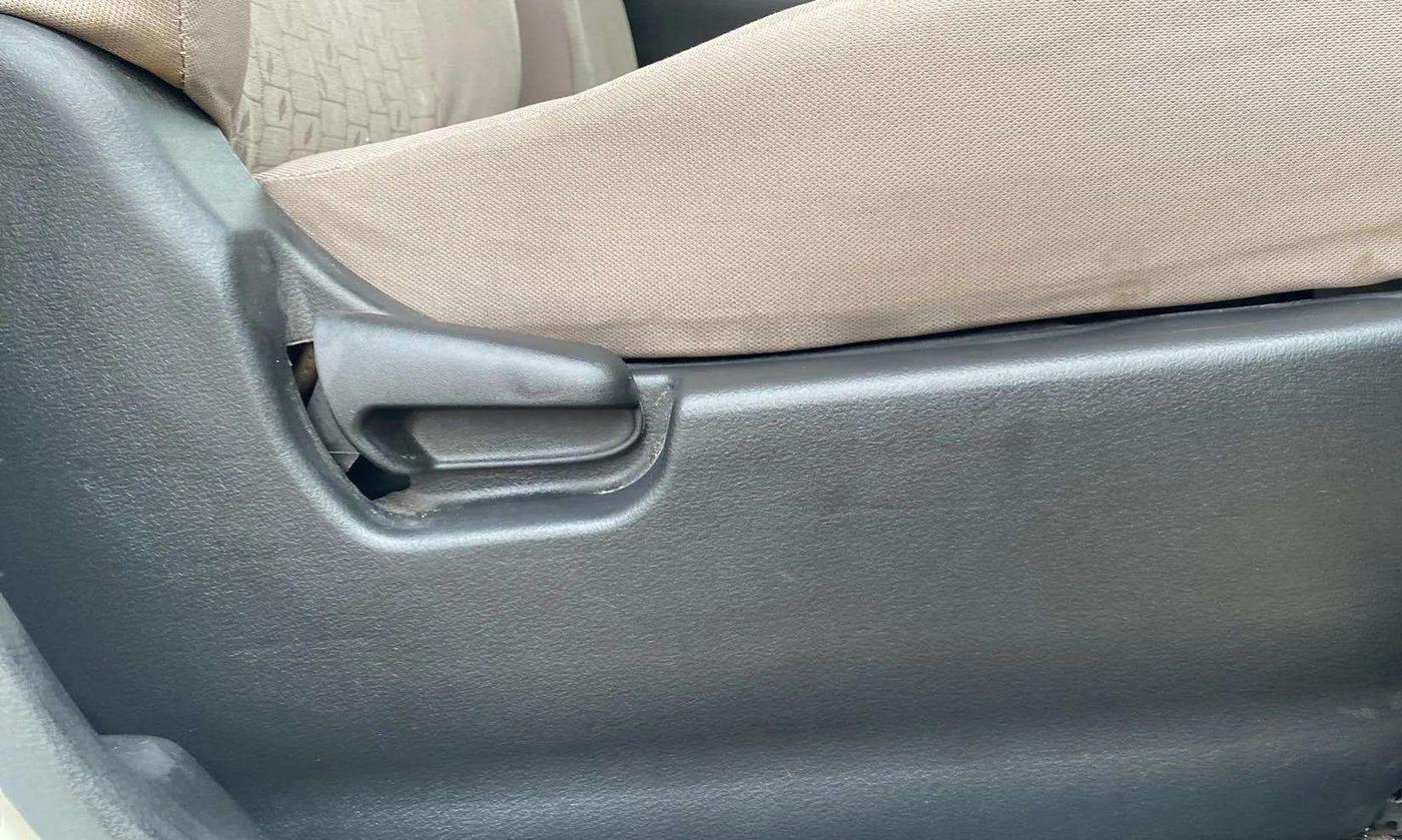 2016 Maruti Wagon R 1.0 VXI, Petrol, Manual, 96,904 km, Driver Side Adjustment Panel