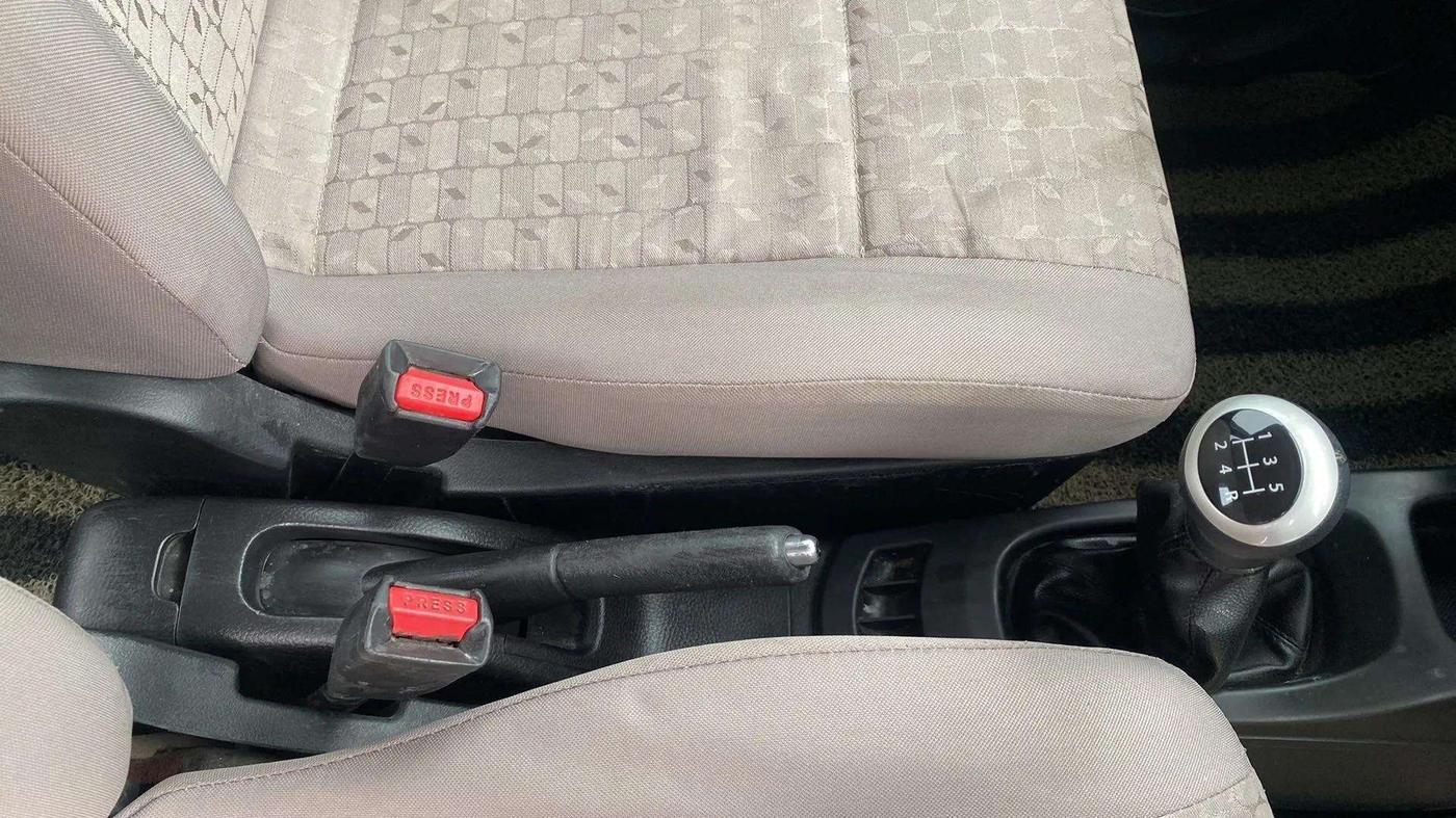 2016 Maruti Wagon R 1.0 VXI, Petrol, Manual, 96,904 km, Gear Lever