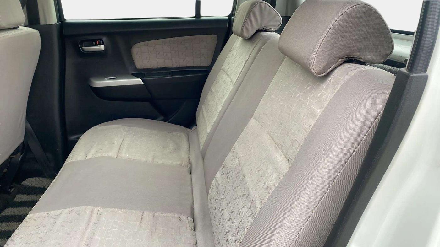 2016 Maruti Wagon R 1.0 VXI, Petrol, Manual, 96,904 km, Right Side Rear Door Cabin