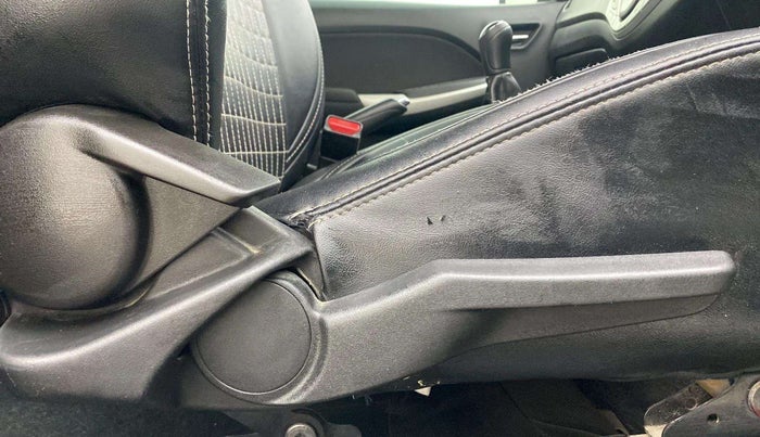 2016 Maruti Baleno ALPHA PETROL 1.2, Petrol, Manual, 85,377 km, Driver Side Adjustment Panel