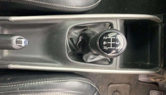 2016 Maruti Baleno ALPHA PETROL 1.2, Petrol, Manual, 85,377 km, Gear Lever