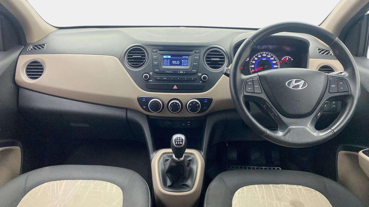 2016 Hyundai Grand i10 ASTA 1.2 KAPPA VTVT, Petrol, Manual, 19,771 km, Dashboard