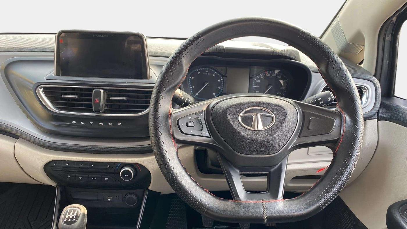 2022 Tata ALTROZ XM PLUS PETROL, Petrol, Manual, 40,249 km, Steering Wheel Close Up