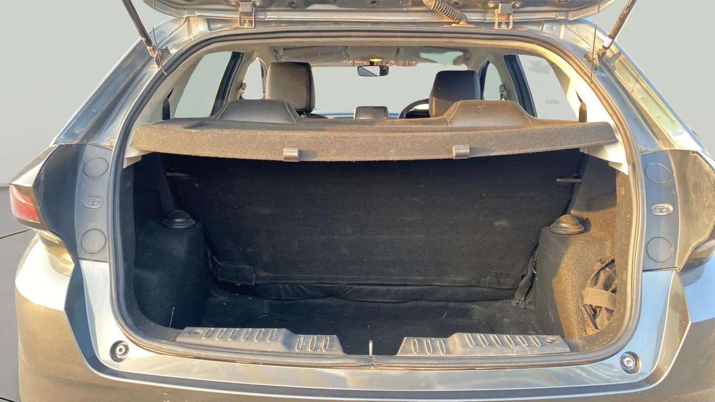 2022 Tata ALTROZ XM PLUS PETROL, Petrol, Manual, 40,249 km, Boot Inside