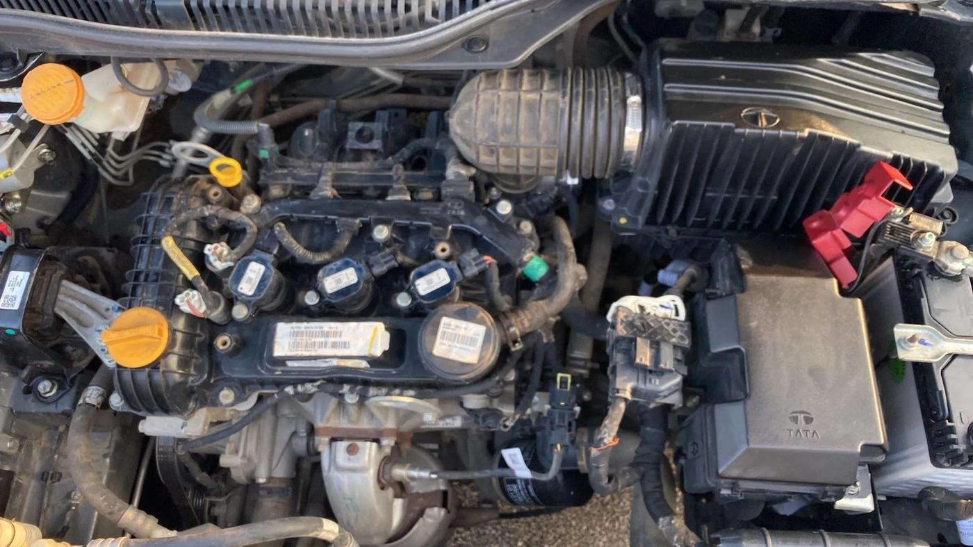 2022 Tata ALTROZ XM PLUS PETROL, Petrol, Manual, 40,249 km, Open Bonet