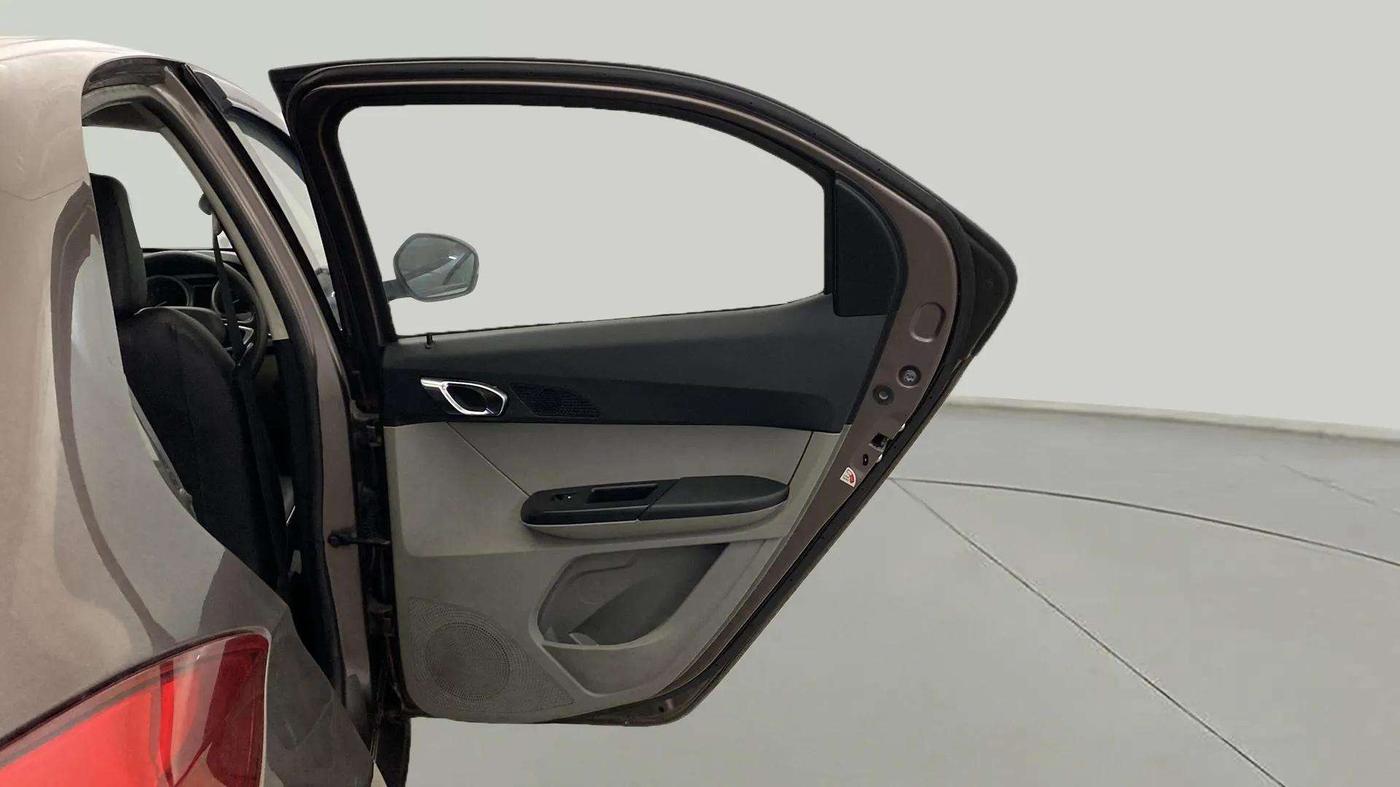 2017 Tata Tiago XZ PETROL, Petrol, Manual, 48,631 km, RHS Rear Door