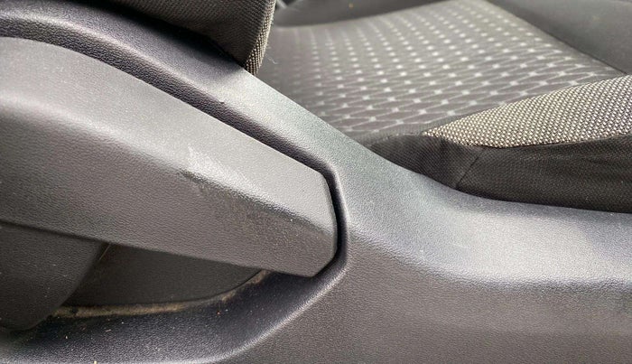 2022 Nissan MAGNITE XE, Petrol, Manual, 27,517 km, Driver Side Adjustment Panel