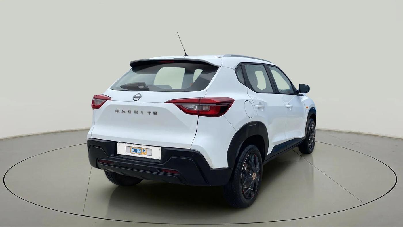 2022 Nissan MAGNITE XE, Petrol, Manual, 27,517 km, Right Back Diagonal