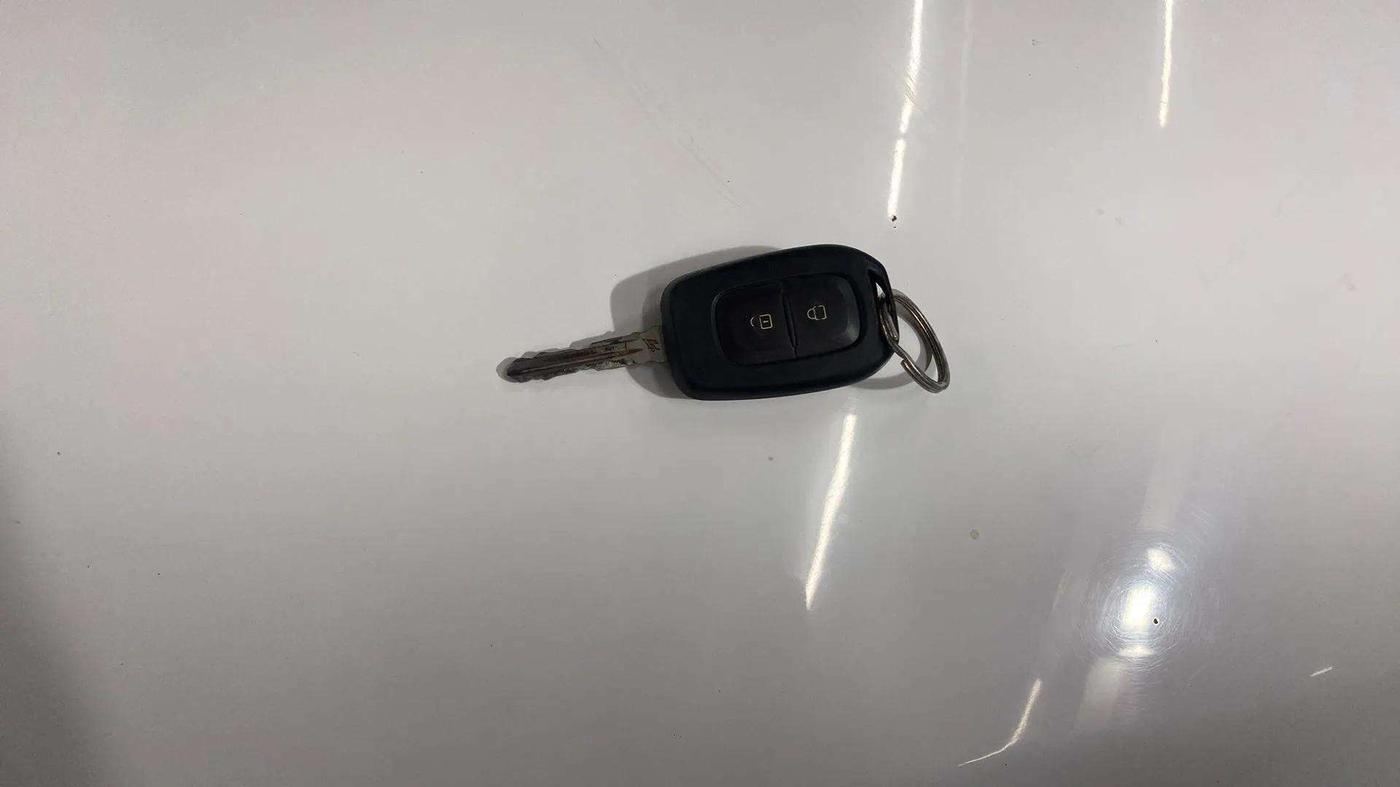 2021 Renault TRIBER RXT, Petrol, Manual, 73,186 km, Key Close Up