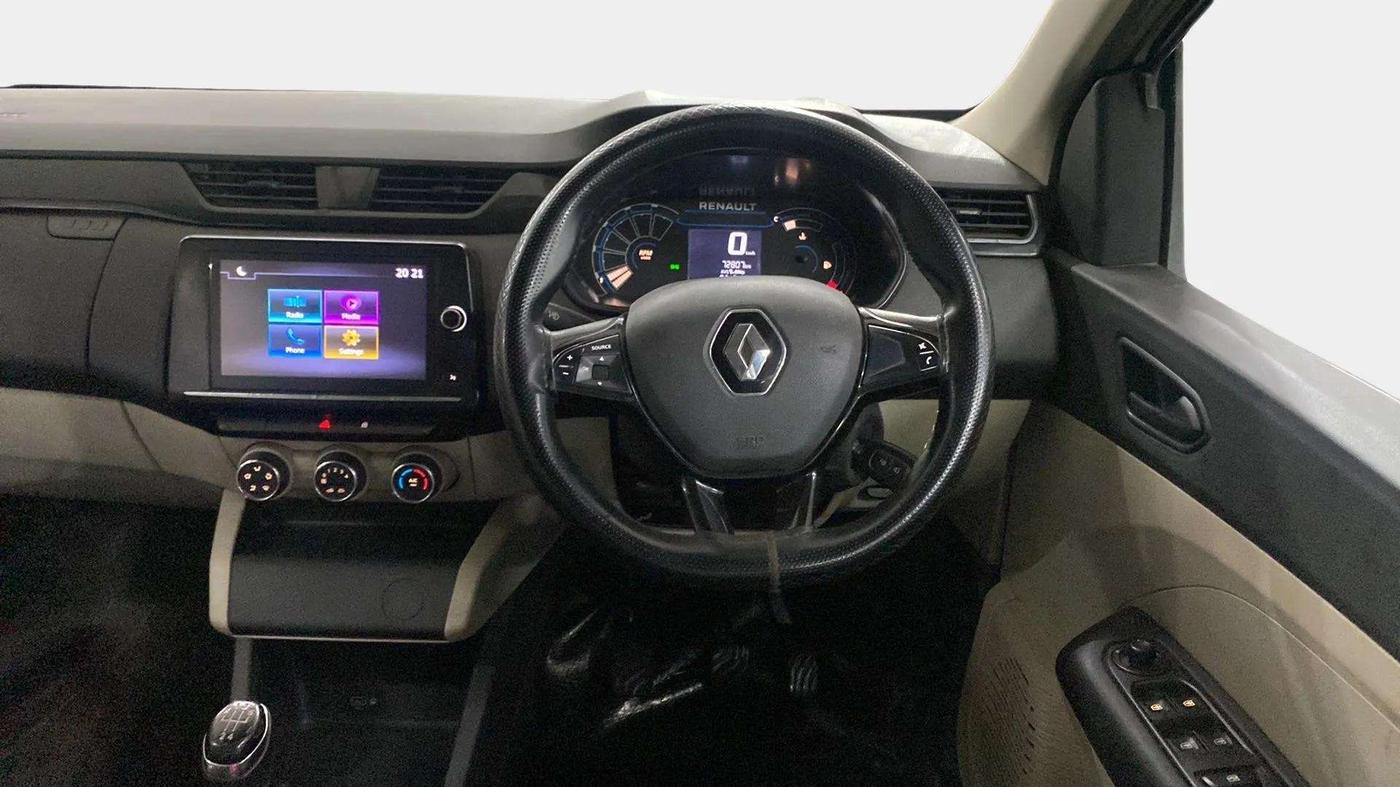 2021 Renault TRIBER RXT, Petrol, Manual, 73,186 km, Steering Wheel Close Up