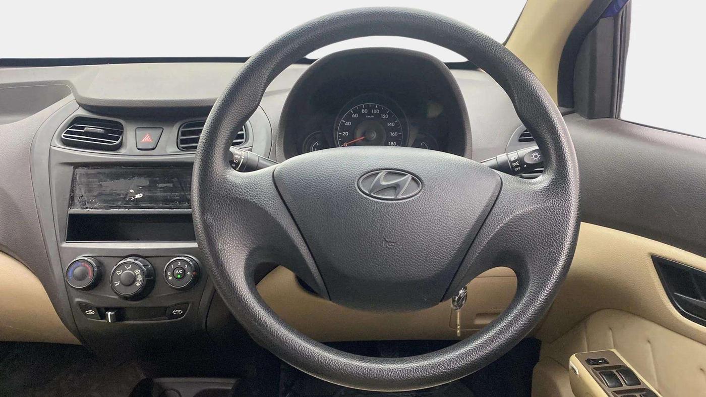 2014 Hyundai Eon D-LITE+, Petrol, Manual, 10,725 km, Steering Wheel Close Up