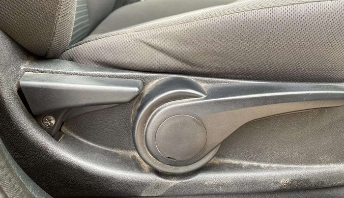 2016 Tata Tiago XZ PETROL, Petrol, Manual, 64,779 km, Driver Side Adjustment Panel