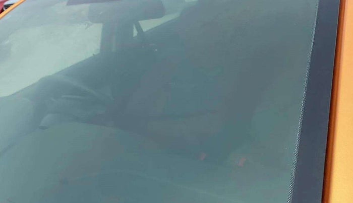 2016 Tata Tiago XZ PETROL, Petrol, Manual, 64,779 km, Front windshield - Minor spot on windshield