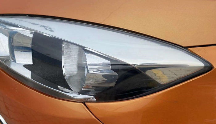 2016 Tata Tiago XZ PETROL, Petrol, Manual, 64,779 km, Left headlight - Clamp has minor damage