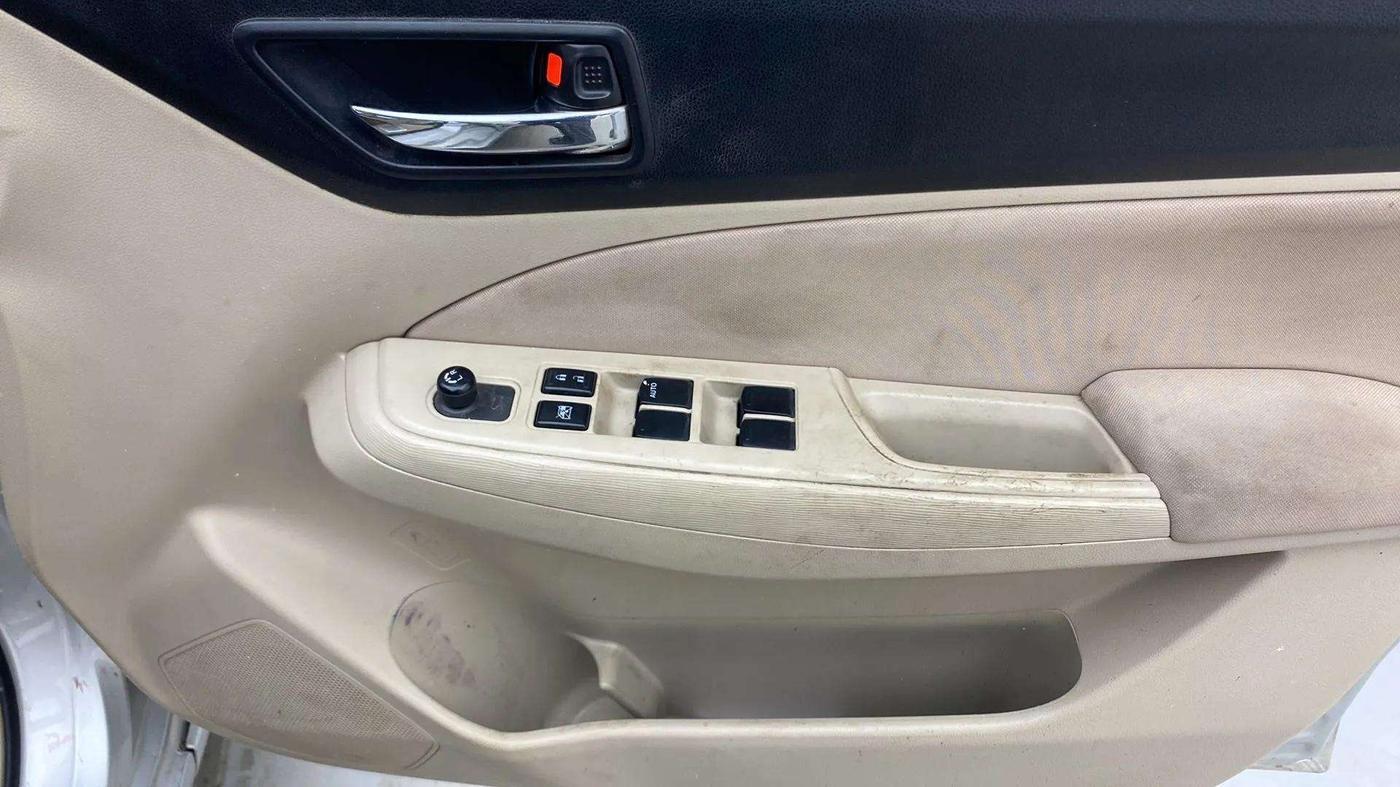 2019 Maruti Dzire VXI AMT, Petrol, Automatic, 69,889 km, Driver Side Door Panels Control