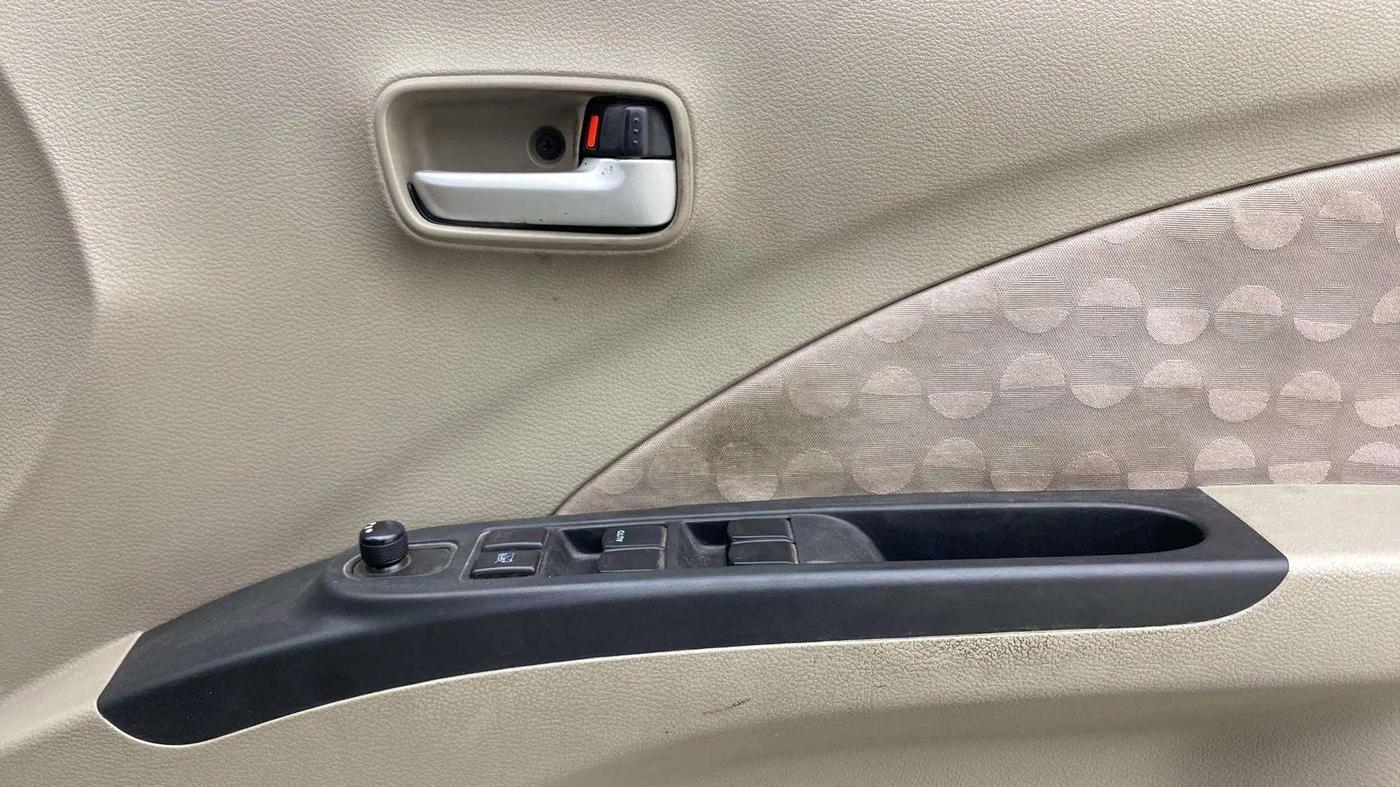 2017 Maruti Celerio ZXI AMT, Petrol, Automatic, 69,820 km, Driver Side Door Panels Control