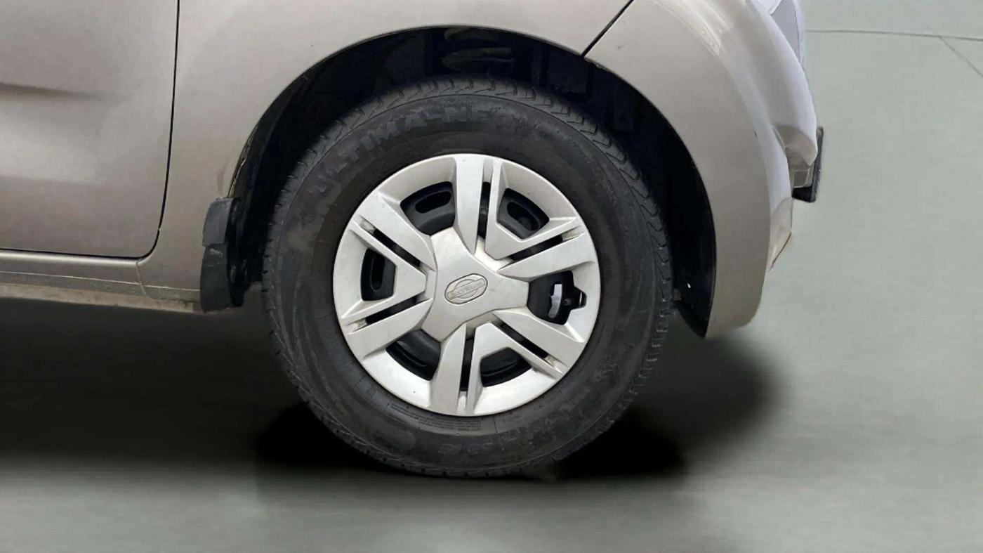 2018 Datsun Redi Go T(O) 1.0 AMT, Petrol, Automatic, 18,849 km, Right Front Wheel