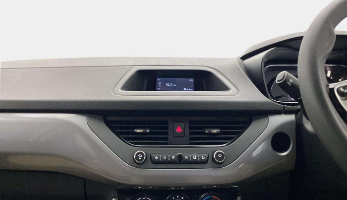 2023 Tata NEXON XMA SUNROOF PETROL, Petrol, Automatic, 6,894 km, Air Conditioner