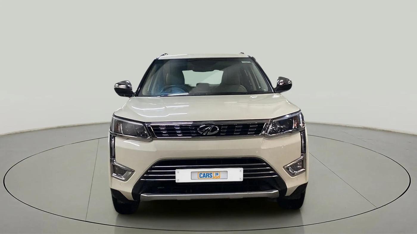 2022 Mahindra XUV300 W8 (O) 1.5 DIESEL, Diesel, Manual, 28,924 km, Front