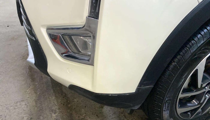 2022 Mahindra XUV300 W8 (O) 1.5 DIESEL, Diesel, Manual, 28,805 km, Front bumper - Minor scratches