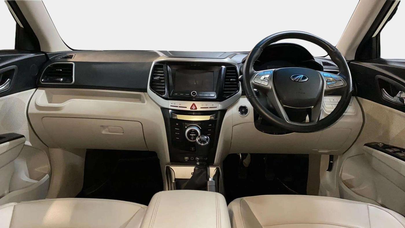 2022 Mahindra XUV300 W8 (O) 1.5 DIESEL, Diesel, Manual, 28,924 km, Dashboard