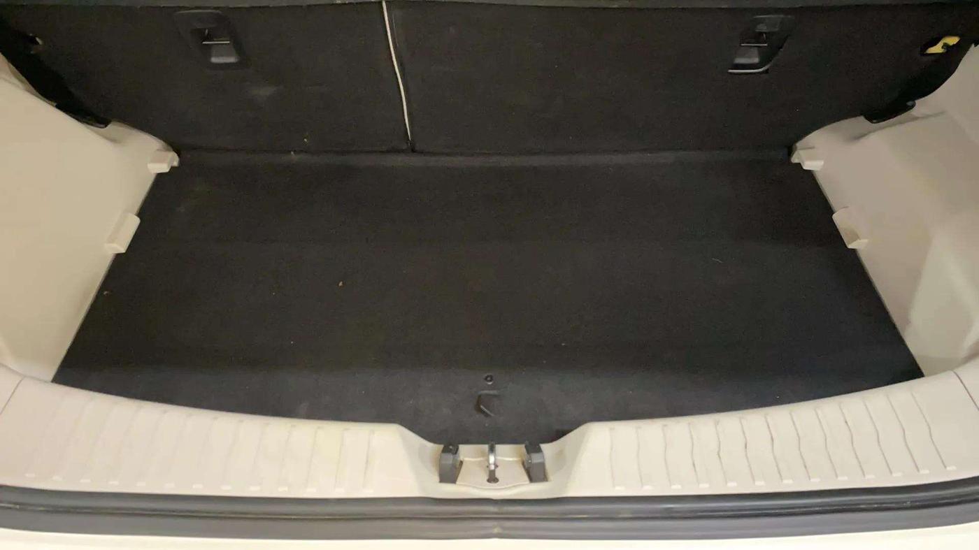 2022 Mahindra XUV300 W8 (O) 1.5 DIESEL, Diesel, Manual, 28,924 km, Boot Inside