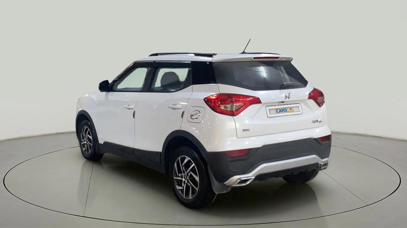 2023 Mahindra XUV300 W8 (O) 1.5 DIESEL, Diesel, Manual, 24,394 km, Left Back Diagonal