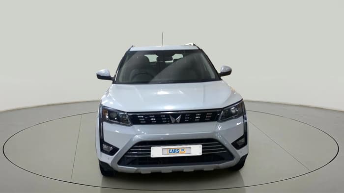 2023 Mahindra XUV300 W8 (O) 1.5 DIESEL, Diesel, Manual, 24,394 km, Front