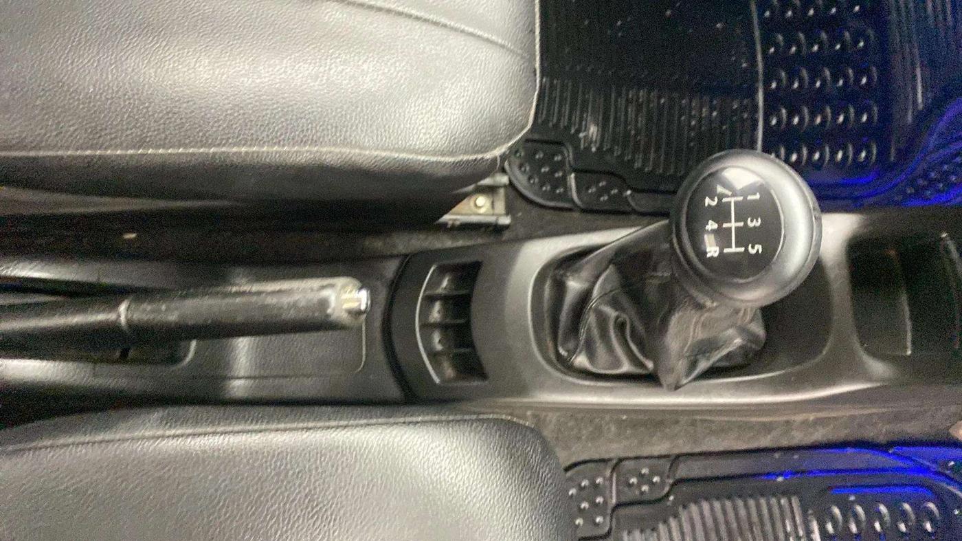 2014 Maruti Wagon R 1.0 VXI, Petrol, Manual, 71,921 km, Gear Lever