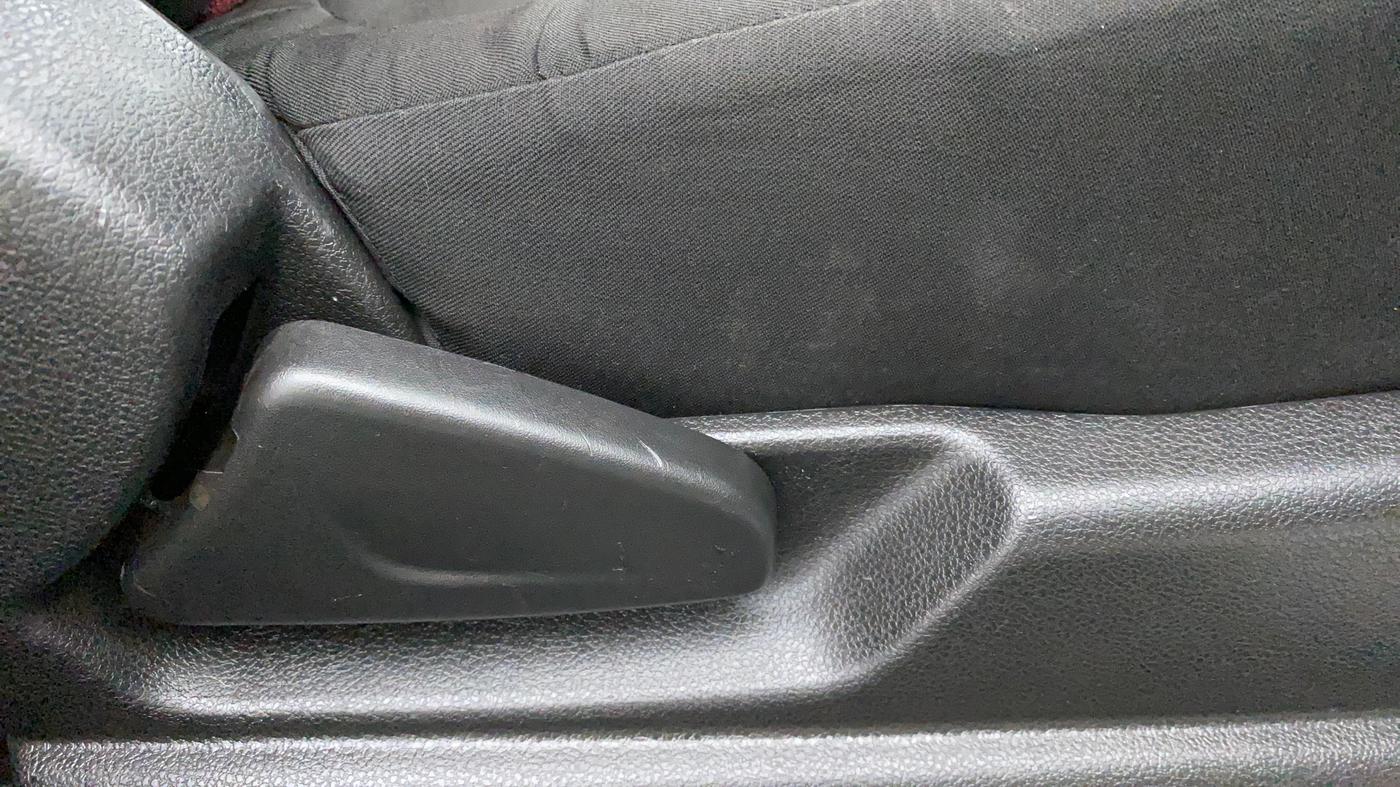 2017 Renault Kwid RXT 1.0, Petrol, Manual, 80,440 km, Driver Side Adjustment Panel