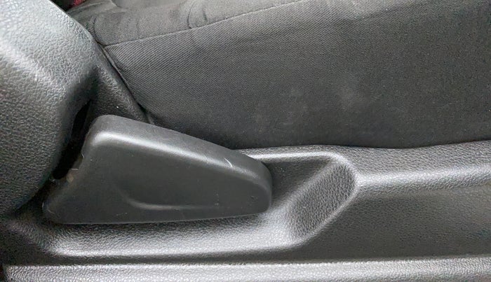 2017 Renault Kwid RXT 1.0, Petrol, Manual, 80,440 km, Driver Side Adjustment Panel