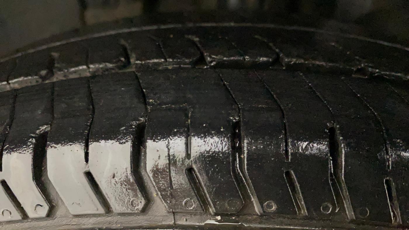 2017 Renault Kwid RXT 1.0, Petrol, Manual, 80,440 km, Left Front Tyre Tread