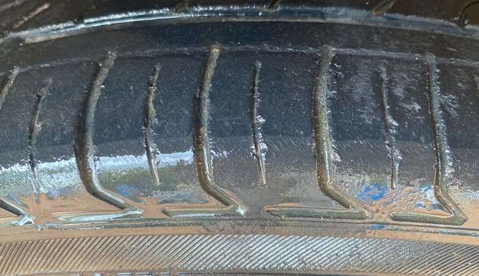2015 Tata Zest XT PETROL, Petrol, Manual, 73,244 km, Right Front Tyre Tread