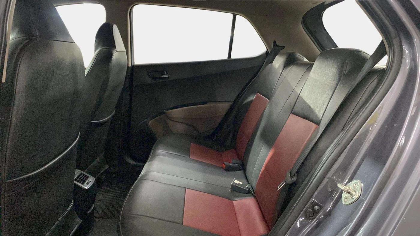 2019 Hyundai Grand i10 MAGNA 1.2 KAPPA VTVT CNG, CNG, Manual, 12,345 km, Right Side Rear Door Cabin