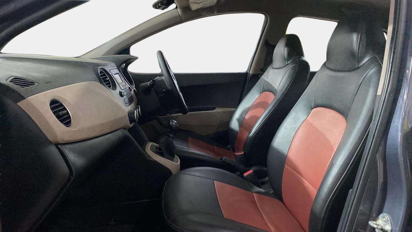 2019 Hyundai Grand i10 MAGNA 1.2 KAPPA VTVT CNG, CNG, Manual, 12,345 km, Right Side Front Door Cabin