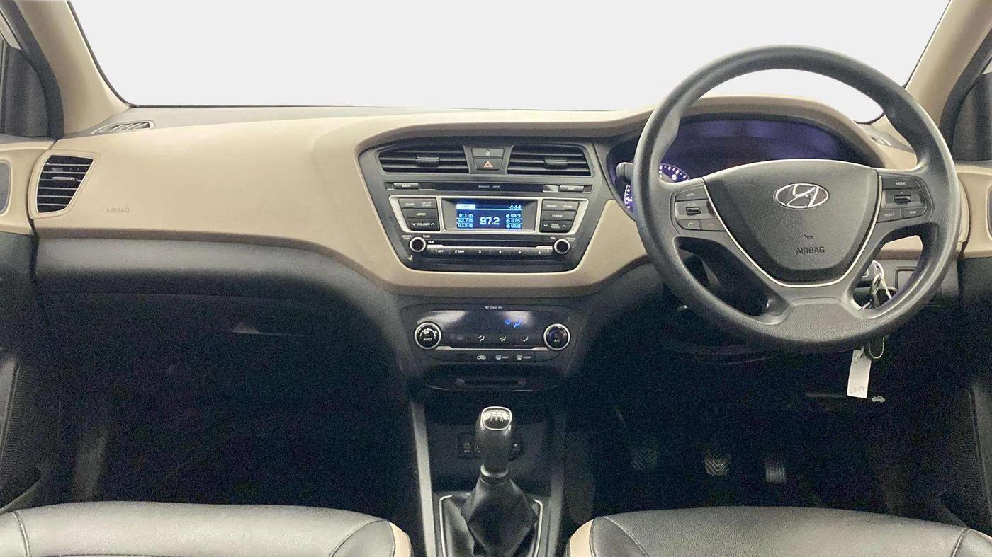 2016 Hyundai Elite i20 SPORTZ 1.2, Petrol, Manual, 77,166 km, Dashboard