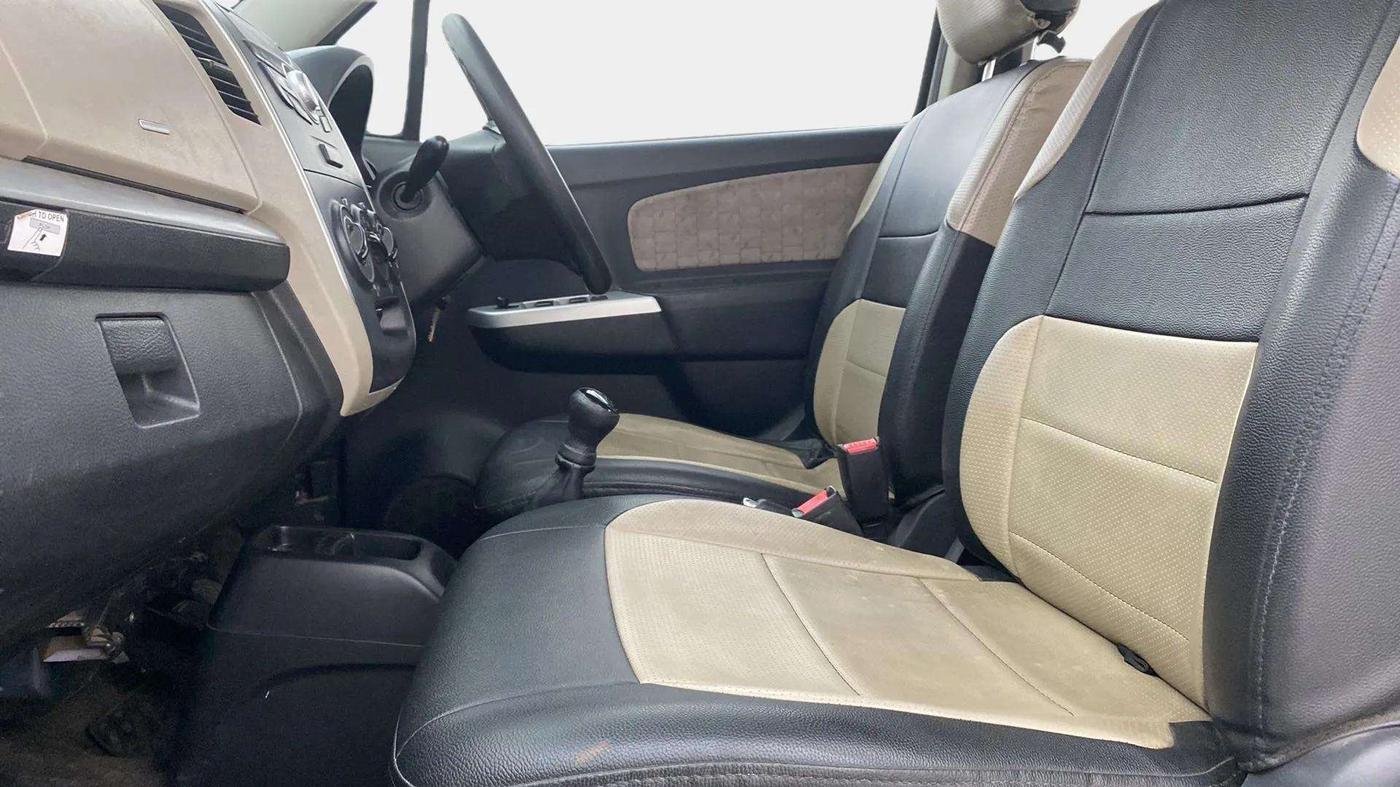2015 Maruti Wagon R 1.0 VXI, Petrol, Manual, 52,896 km, Right Side Front Door Cabin