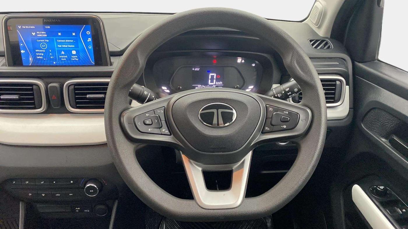2024 Tata PUNCH ACCOMPLISHED MT, Petrol, Manual, 8,321 km, Steering Wheel Close Up