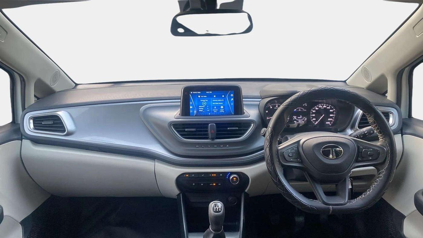 2024 Tata ALTROZ XM PLUS SUNROOF, Petrol, Manual, 10,592 km, Dashboard