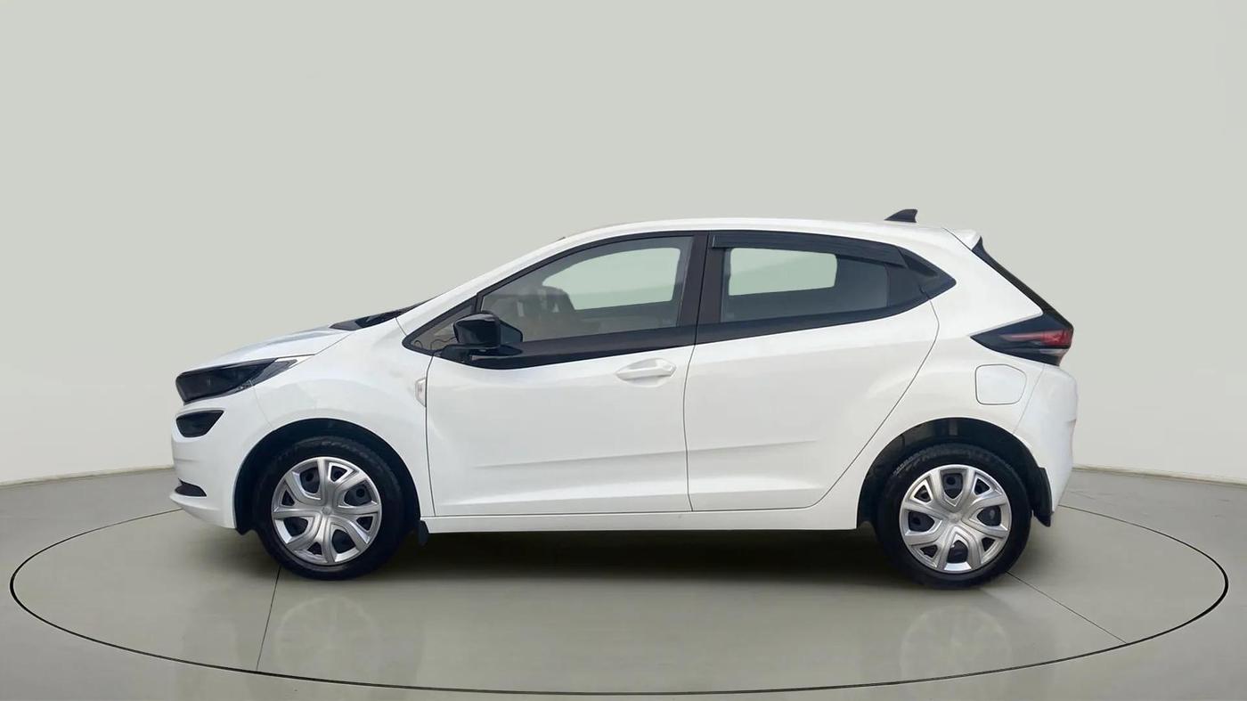 2024 Tata ALTROZ XM PLUS SUNROOF, Petrol, Manual, 10,592 km, Left Side